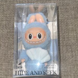 POP MART Hide and Seek Singapore Doll Pendant NWT